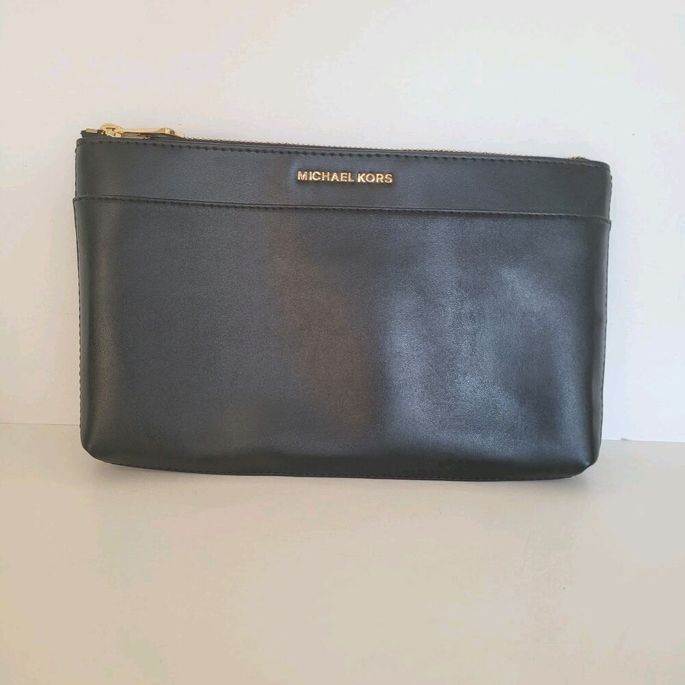 Michael Kors Clutch Pouch Small Solid Black‎ Smooth Leather Bag Designer Logo